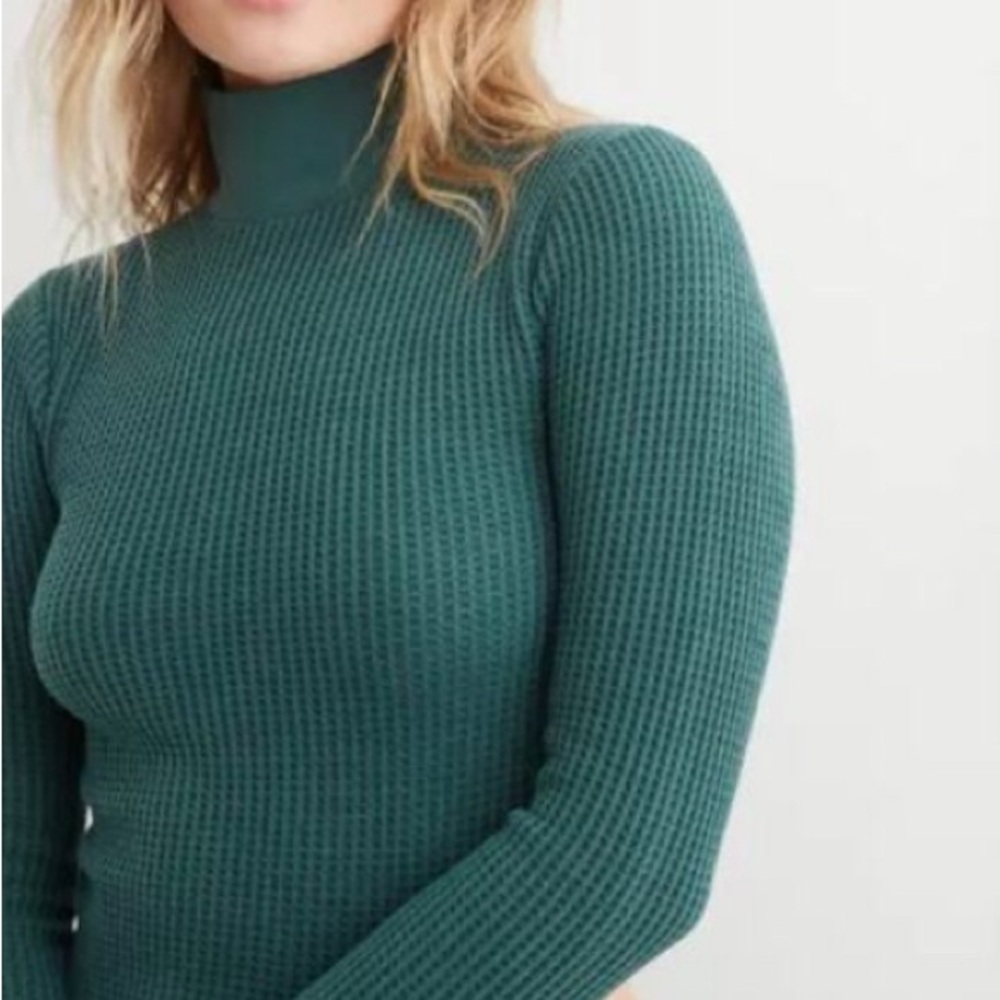 Aerie Deep Green Turtleneck Sweater